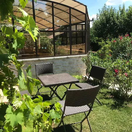 Gite L'Annexe Villelaure Exterior photo